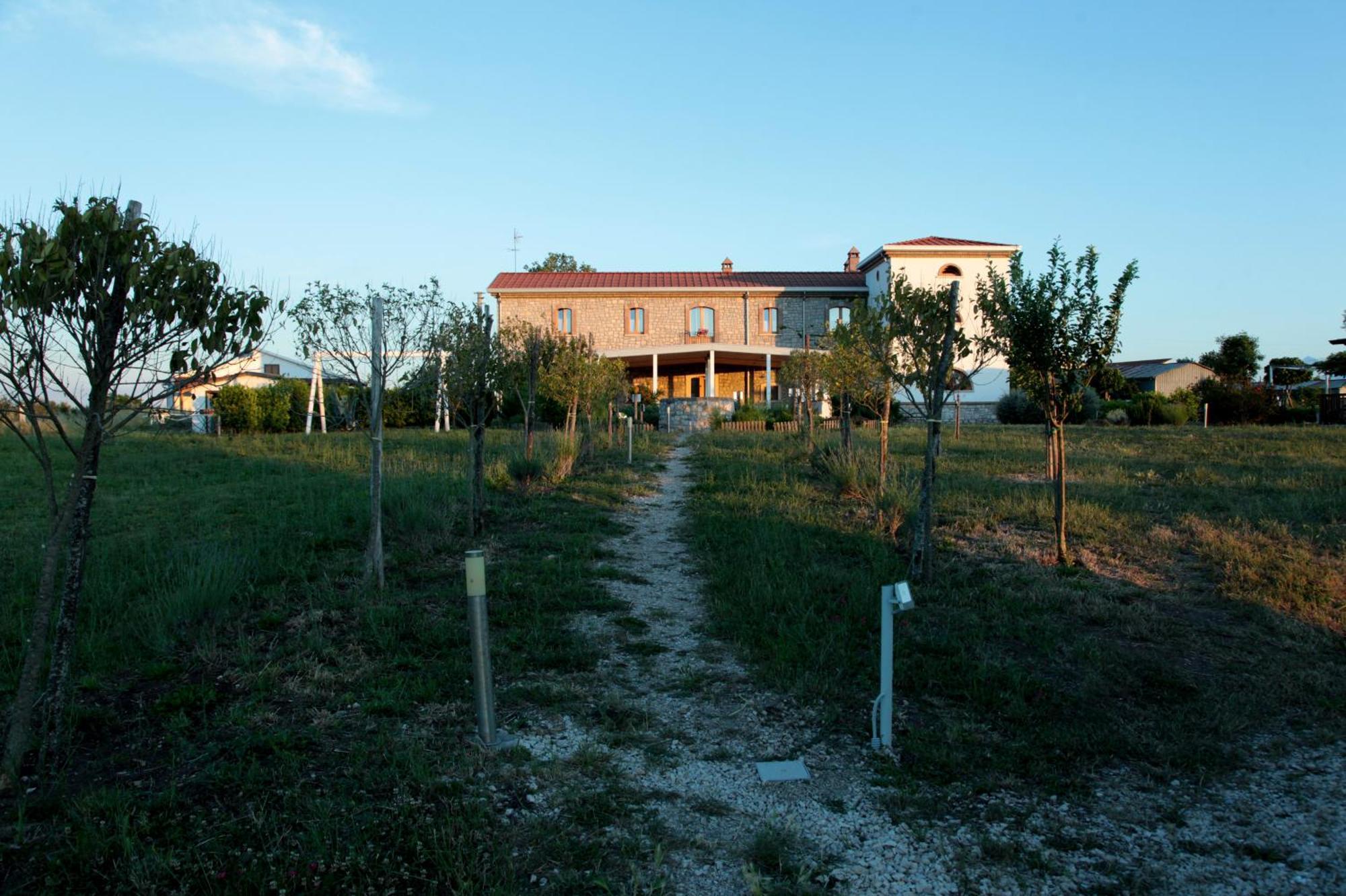 Masseria Fontana Dei Fieri Pietrelcina Exterior foto